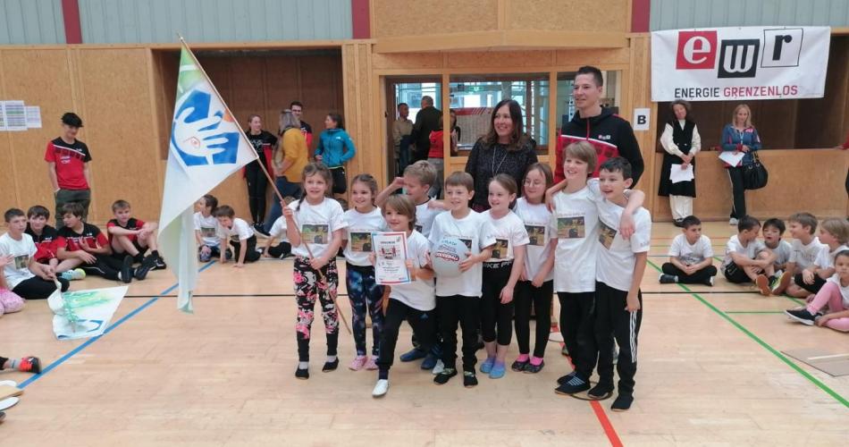 Kinder bei der Preisverleihung