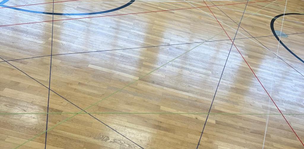 Schulstart 4 Spinnennetz aus einem Faden